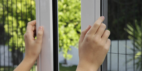 توری ریلی پنجره upvc